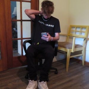 Meet your Posher, Ayeden